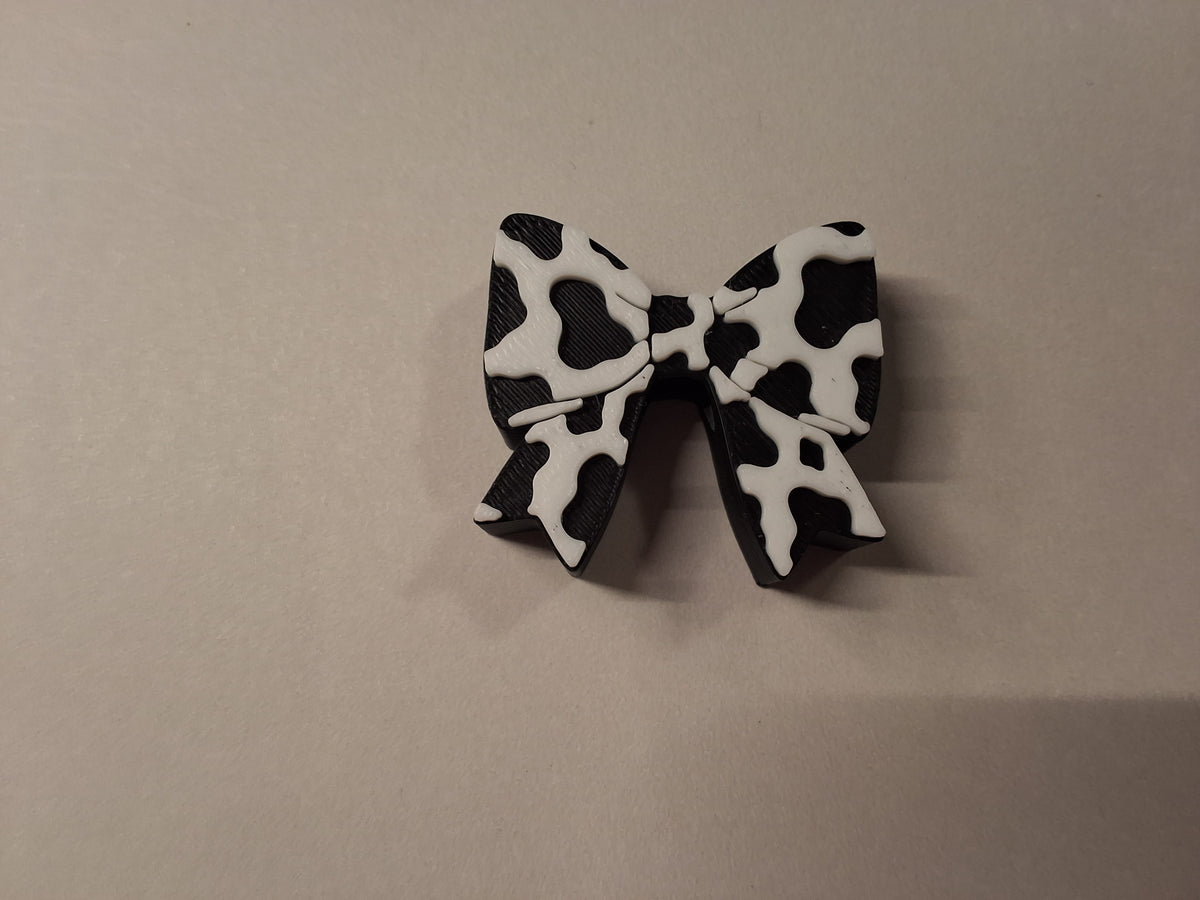 Black and White Bow Straw Charm